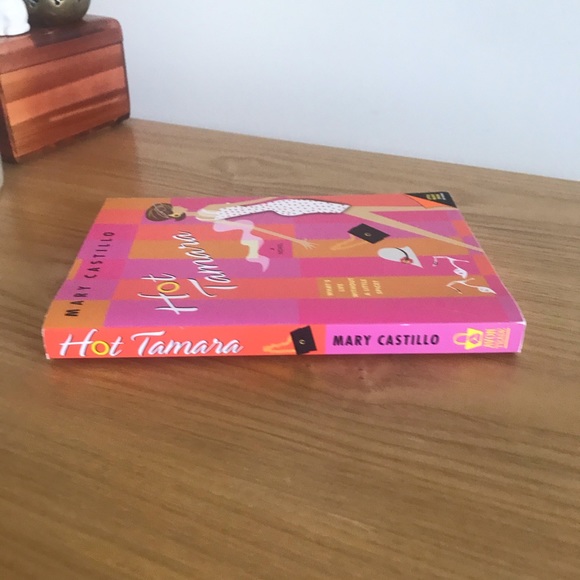 Hot Tamara by Mary Castillo 2005 First Edition - Picture 12 of 16